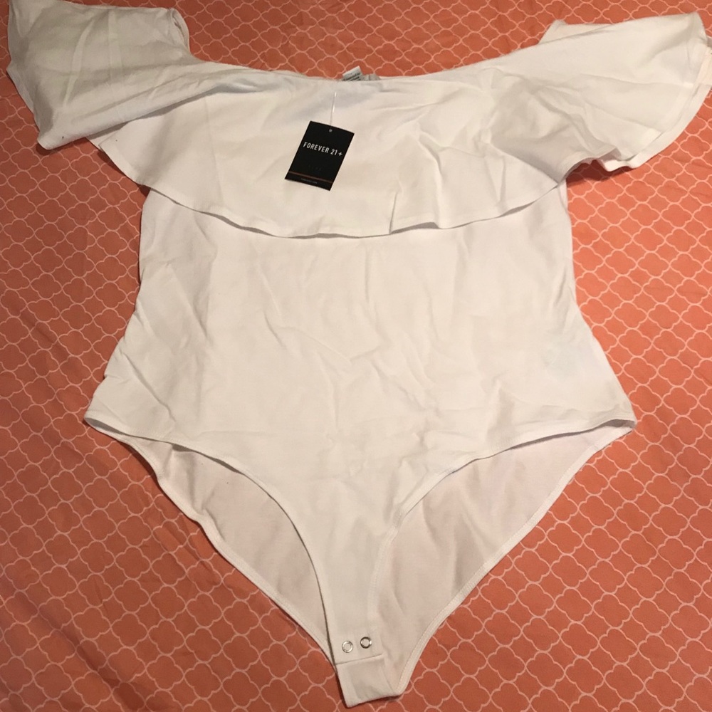 White off shoulder bodysuit